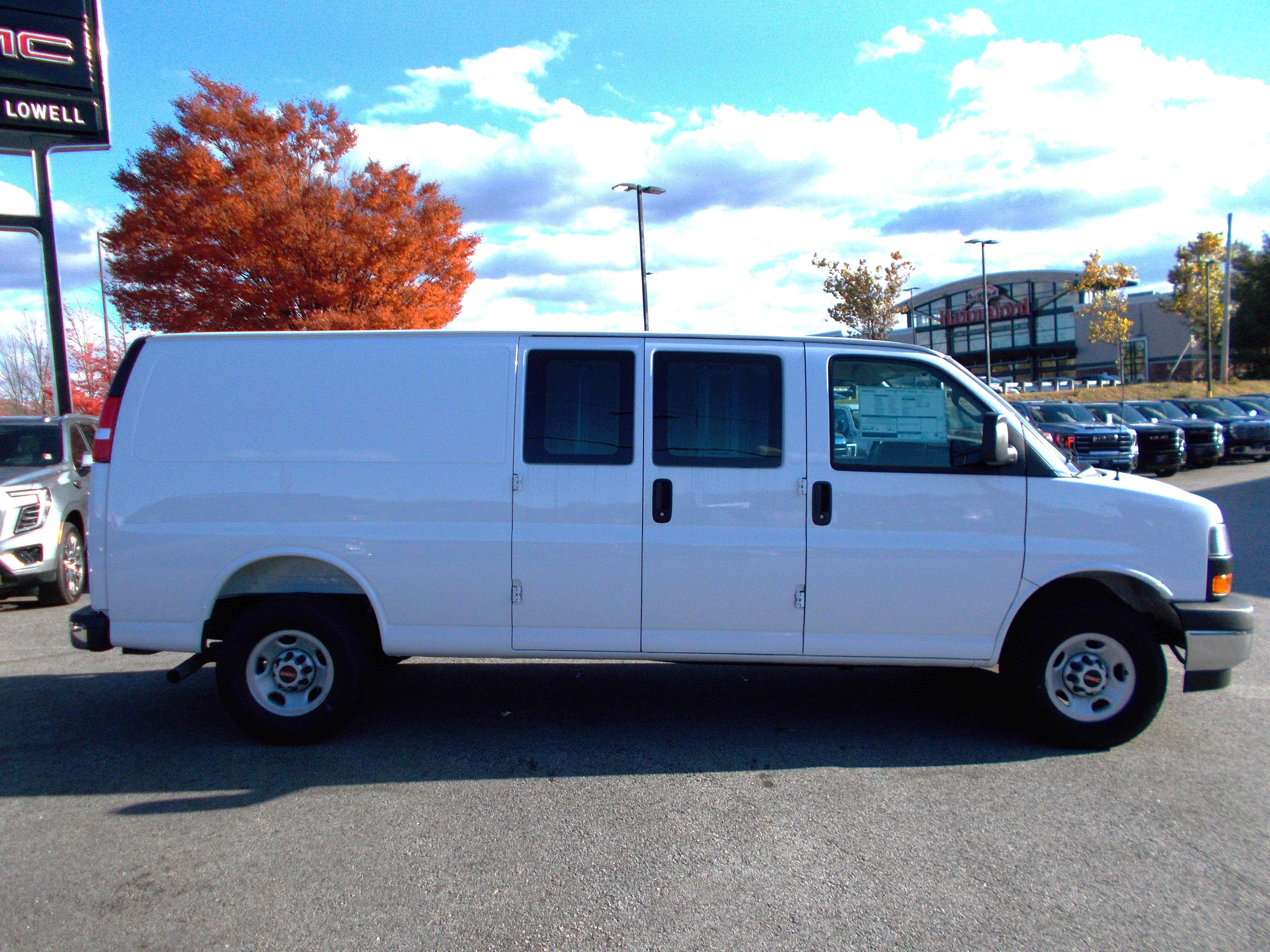 2025 GMC Savana Cargo 3500 Work Van