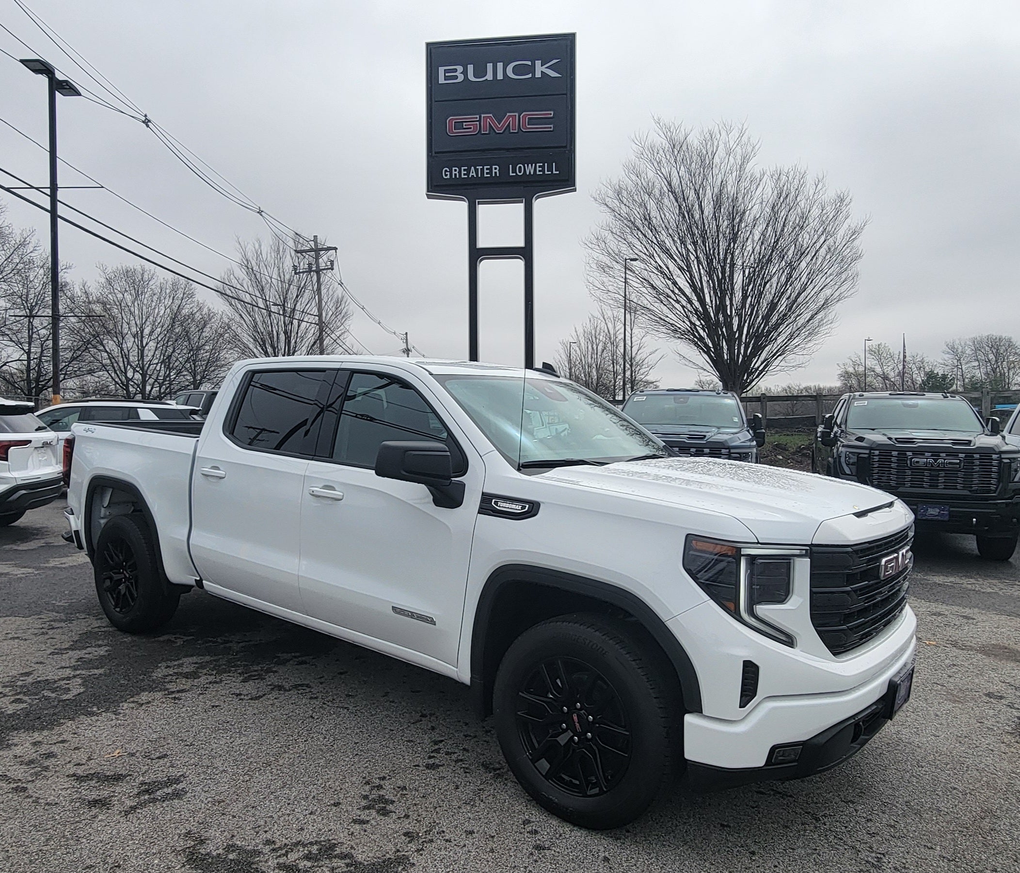 2026 GMC Sierra 4WD Crew Cab Std Box Elevation 3VL's photo