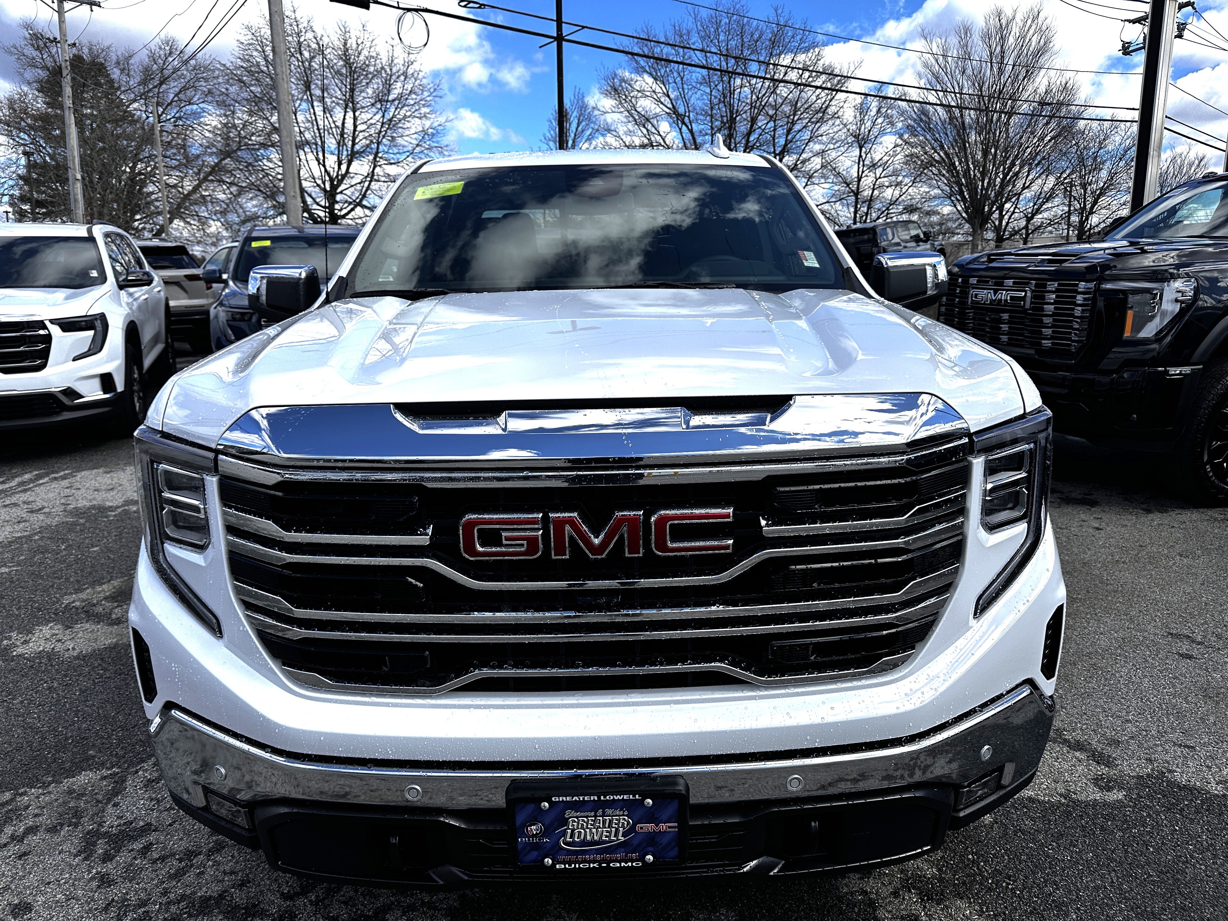 2026 GMC Sierra 1500 SLT