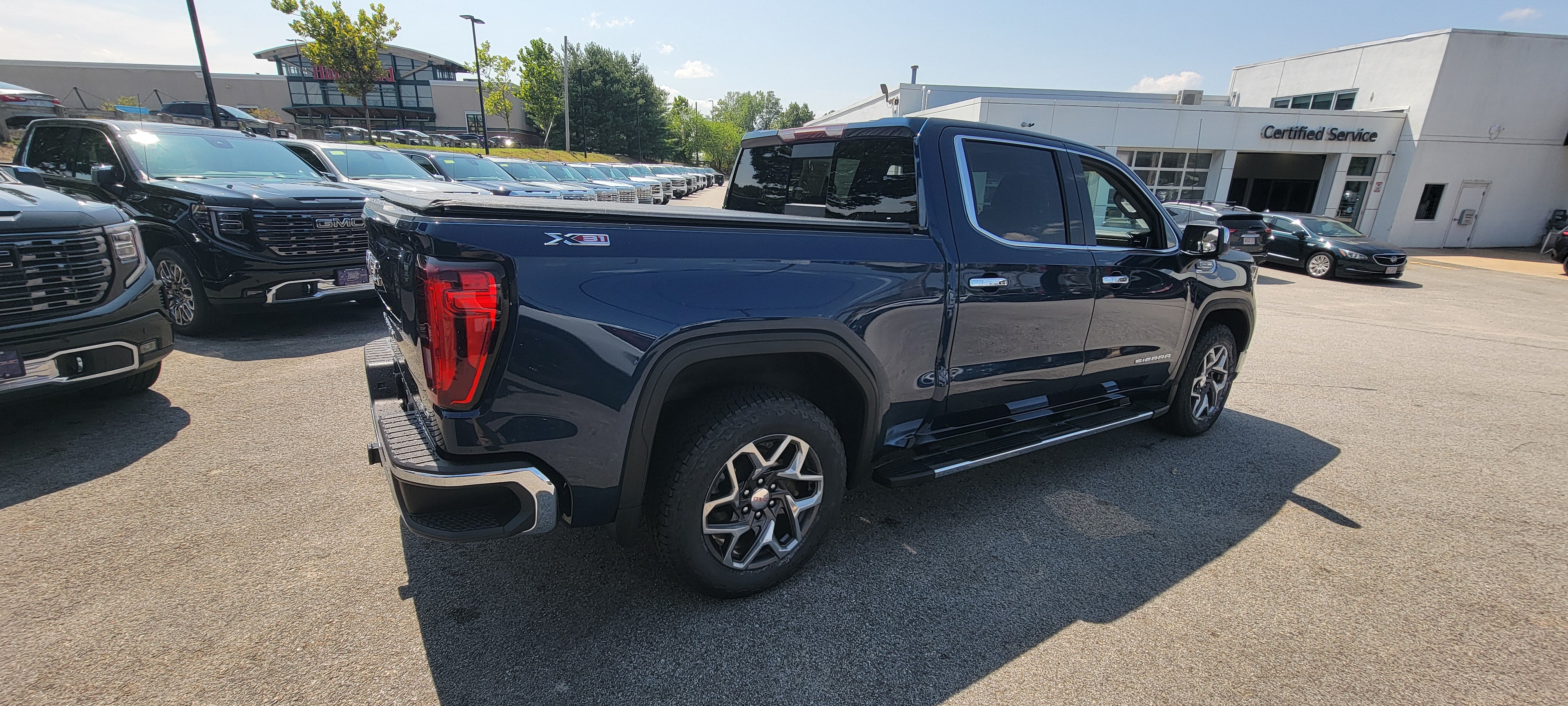 2023 GMC Sierra 1500 SLT