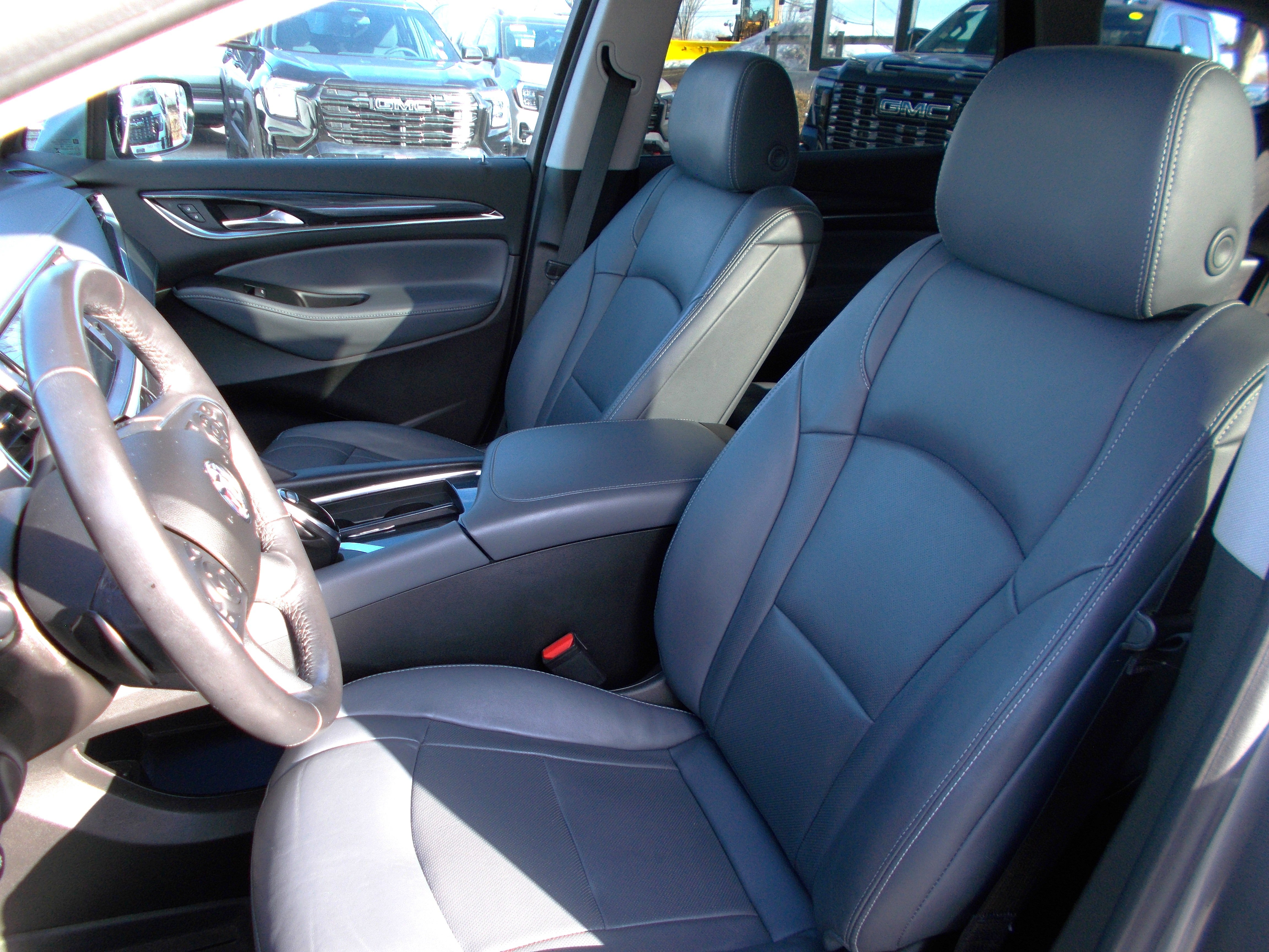 2021 Buick Enclave Essence