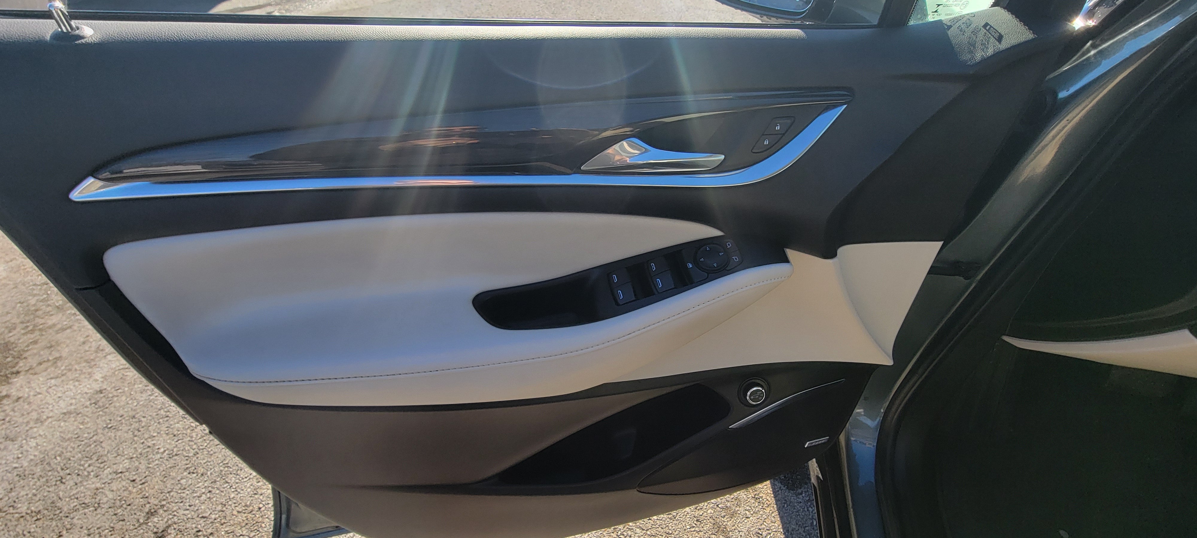 2022 Buick Enclave Essence