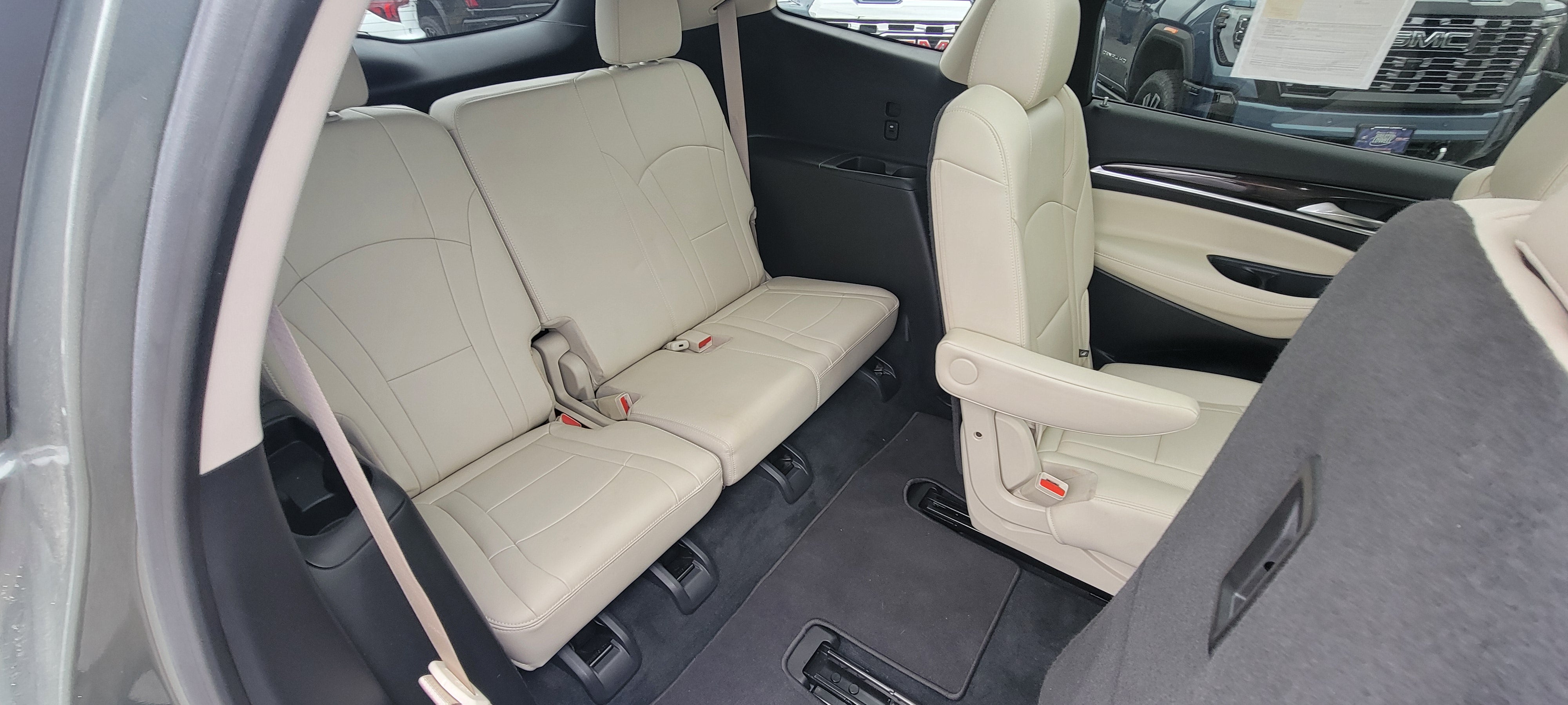 2022 Buick Enclave Essence