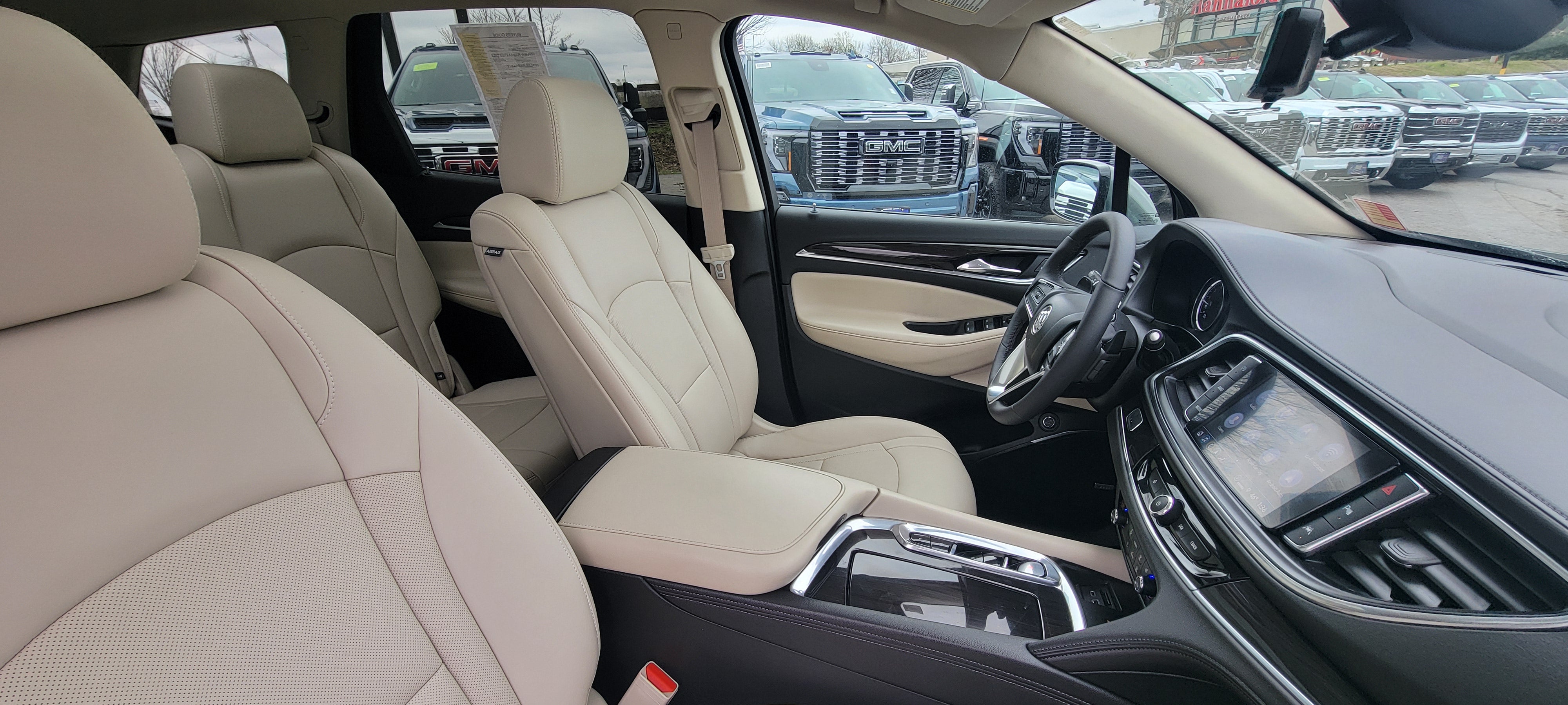 2022 Buick Enclave Essence