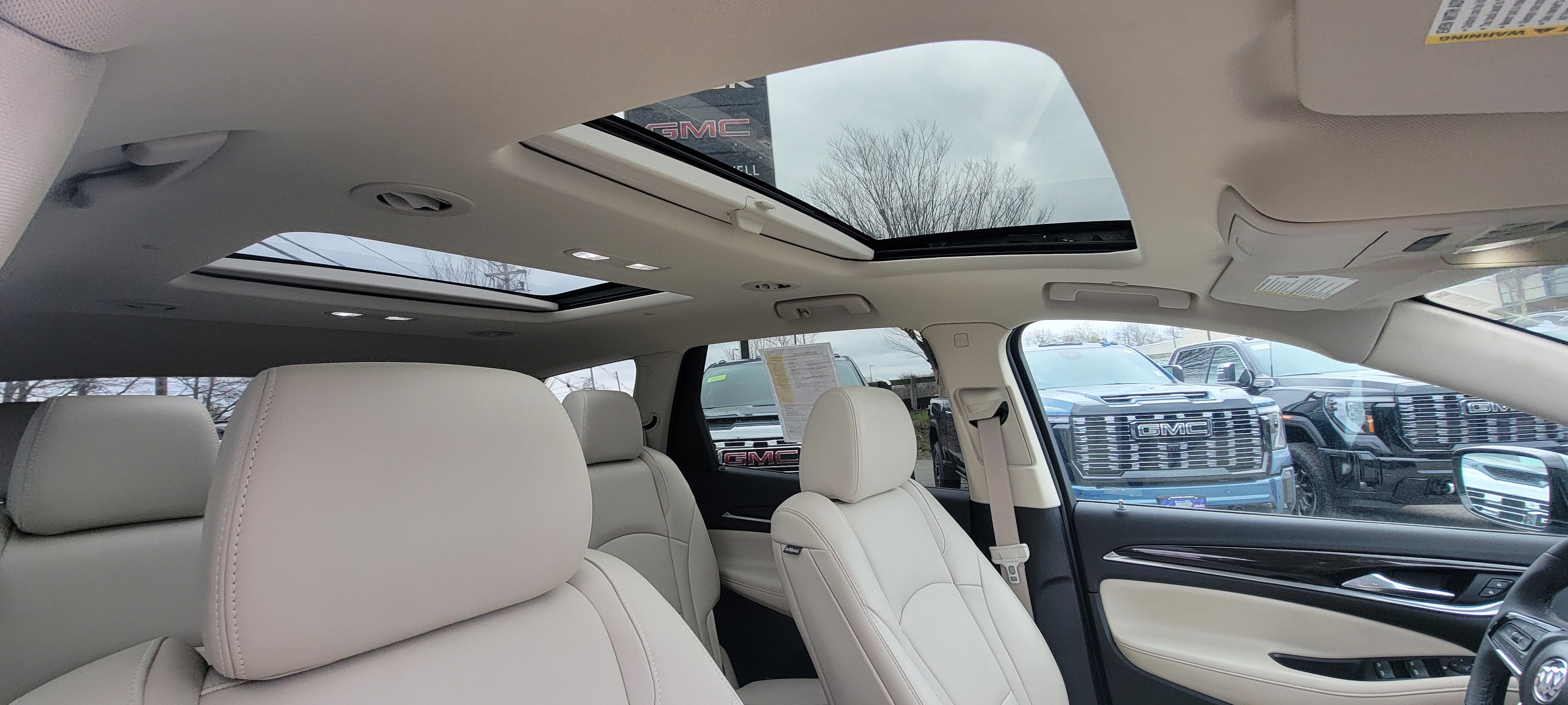 2022 Buick Enclave Essence