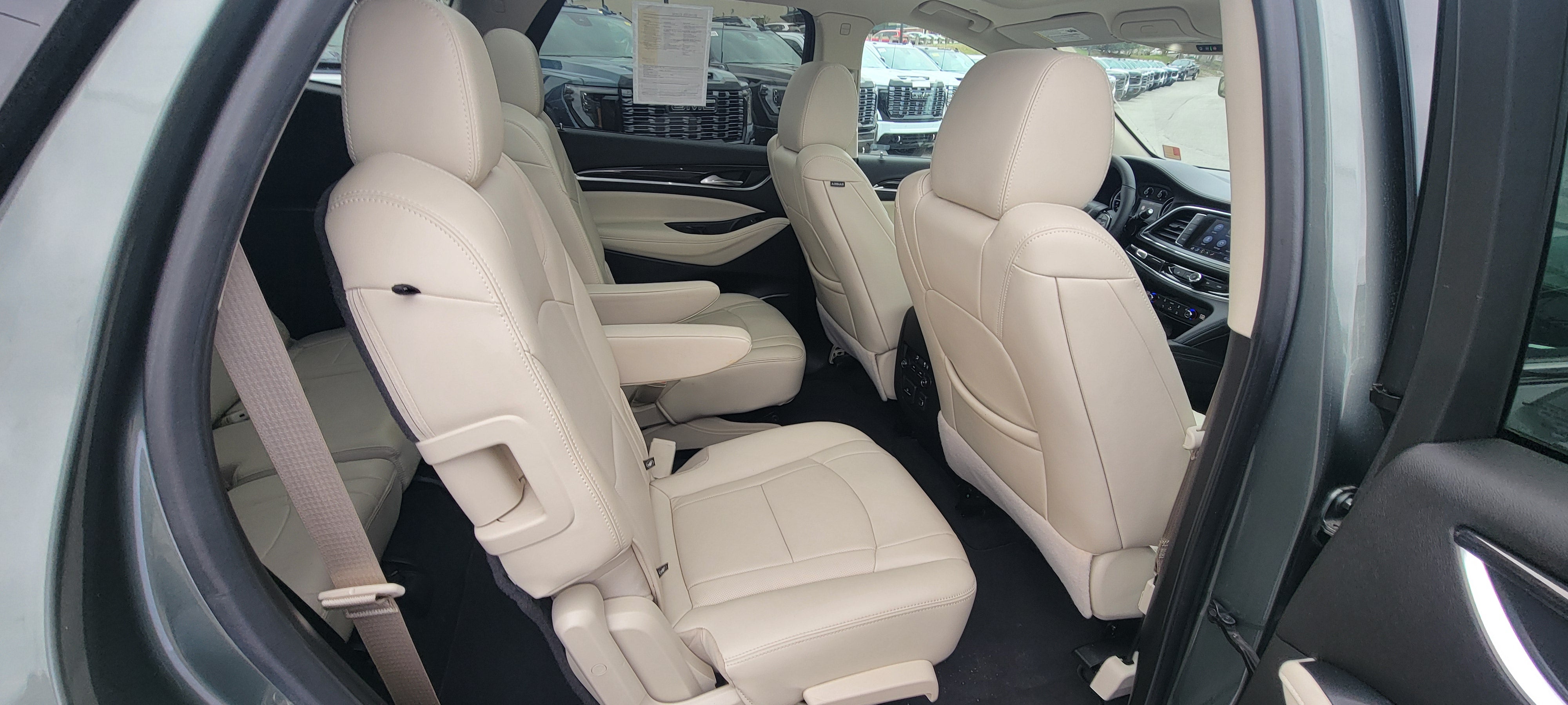 2022 Buick Enclave Essence