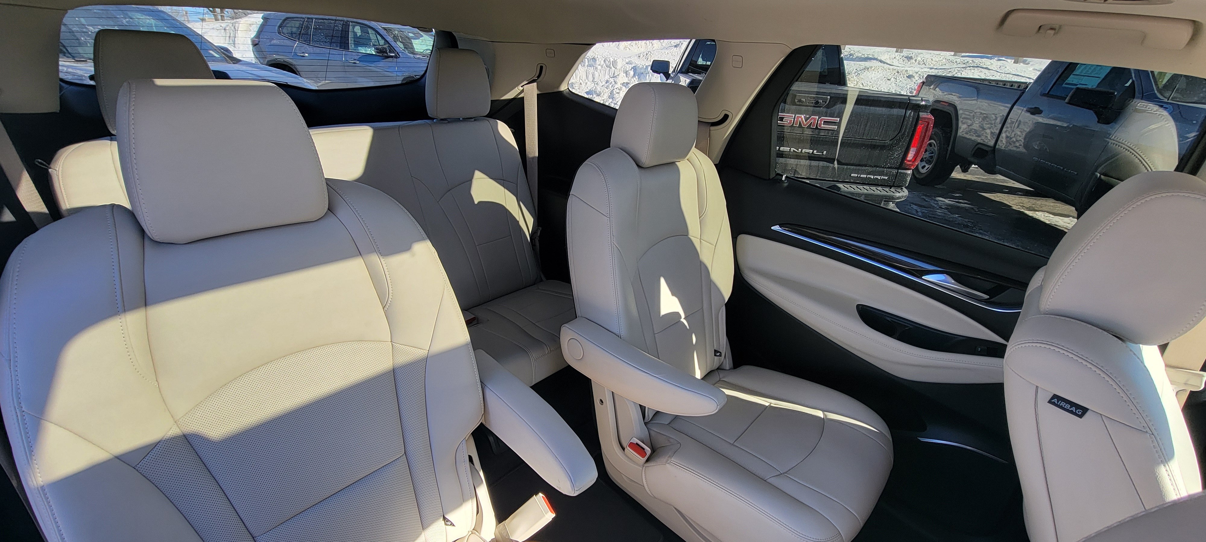 2022 Buick Enclave Essence